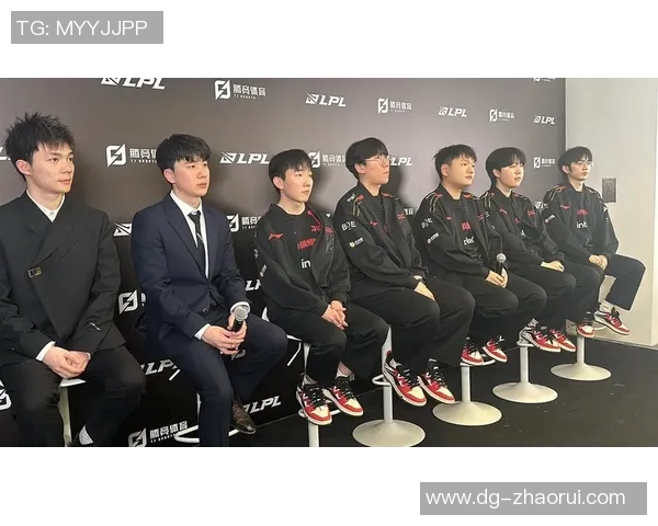 赛后分析：FPX与JDG对决中的战术运用与技术细节探讨